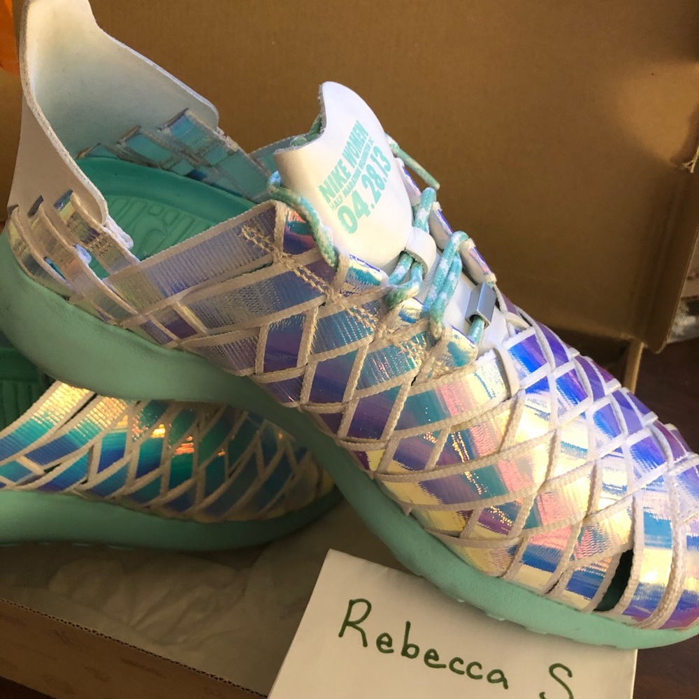 RARE Nike Georgetown FootwearExclusives RosheWoven